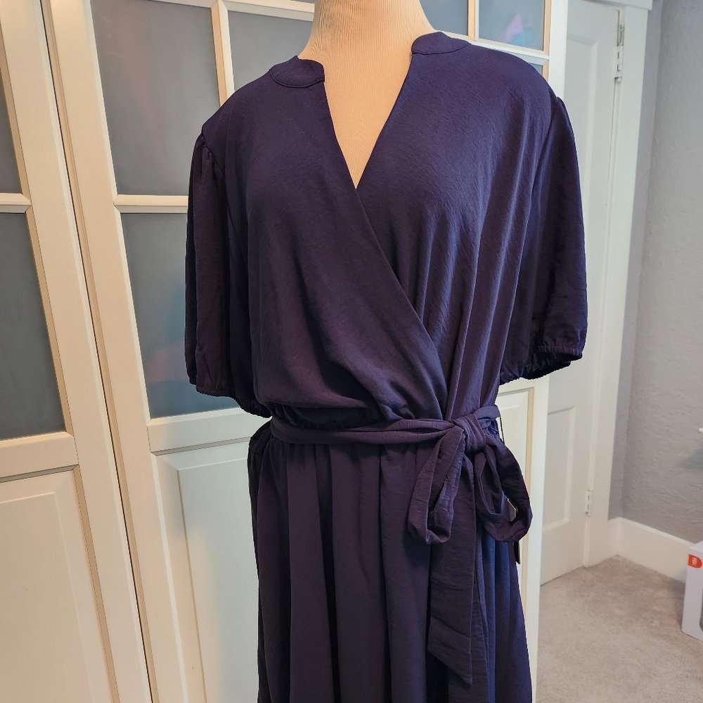 DKNY Surplus Tie Waist Dress 20W Plus / Navy